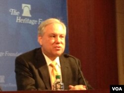 前国务院国际组织事务助卿金霍姆斯（美国之音钟辰芳）