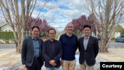 專業議政香港泛民主派與會代表與美國駐港澳總領事史墨客(Hanscom Smith)合影 （Photo Credit:香港“專業議政”提供）