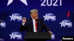美國前總統特朗普2021年2月28日在美國保守派政治行動大會（CPAC）上致詞。