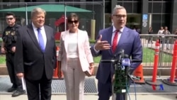 美國第一夫人的父母宣誓成為美國公民