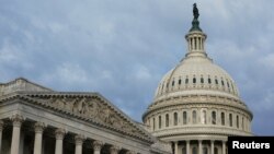 資料照片：2023年12月1日在美國首都華盛頓的美國國會大廈。美國國會談判代表本月16之17日週末一直在努力製定一項緊急協議，將對烏克蘭和以色列的援助及新的邊境安全聯繫起來。 （路透社圖片）