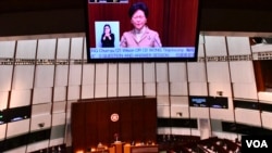 香港特首林鄭月娥出席2019年首次立法會答問大會。(美國之音湯惠芸)