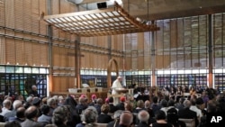 天主教教宗方濟各6月21日在日內瓦講話。