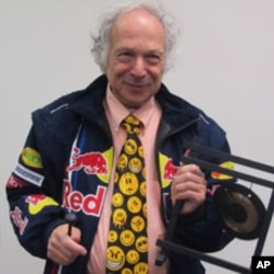 南加大東亞研究所主任駱思典