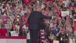 特朗普和拜登都争取赢战场州