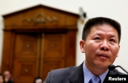 资料照：对华援助协会创始人傅希秋牧师在美国国会的一个听证会上。(2012年5月15日)