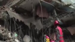 尼泊爾地震8天後又從廢墟中救出三人