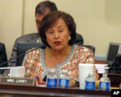 民主黨眾議員妮塔.洛伊