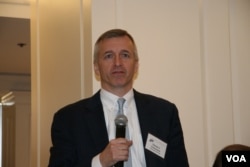 前美国国务院亚太副助卿柯庆生(美国之音钟辰芳拍摄)