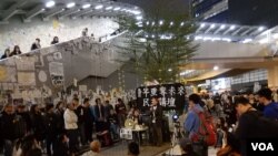 去年金鐘佔領區清場倒數第二晚(資料圖片)