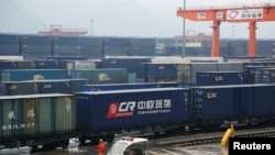 資料照片：中國重慶發往德國杜伊斯堡的中歐貨運班列。 (2019年3月30日)