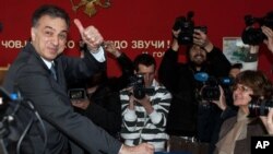 黑山現任總統武亞諾維奇4月7日參加投票。