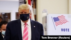 美國總統特朗普週六在他的第二故鄉佛羅里達州投票