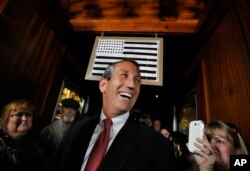 2013年5月，美国南卡罗莱纳州州长马克•山福德