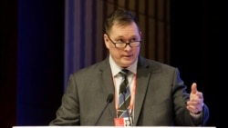 美国助理国防部长帮办施灿德2019年10月21日在北京香山论坛上讲话（路透社）