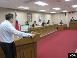 台灣立法院外交及國防委員會5月17號質詢的情形（美國之音張永泰拍攝）