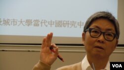 前法律界立法會議員吳靄儀表示，人大釋法若影響所有已經獲得居港權的「雙非」兒童，應該讓他們有機會向法院申訴 (美國之音湯惠芸)