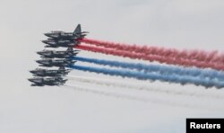 俄羅斯蘇-25戰機在俄羅斯梁讚之外的Dubrovichi地區表演。(2018年8月4日)