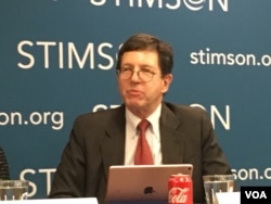 美國維吉尼亞州大學教授何漢理（美國之音鍾辰芳拍攝）