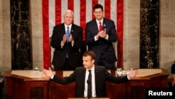 法国总统马克龙对美国国会两院联席会议发表演说。（2018年4月25日）