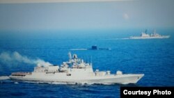 日本護衛艦“雨霧號”與印度海軍護衛艦、潛水艇1月18日在印度洋孟買附近海域聯合訓練（海上自衛隊公開資料）
