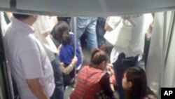 上海地鐵追撞事故仍然有270多人住院治療﹐星期三上海地鐵系統恢復營運