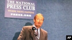 人口研究所所長毛思迪(Steven W. Mosher)在世界70億人口日批評中國一胎政策資料照。