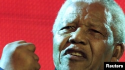 南非前总统曼德拉（资料照片）