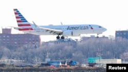 2019年3月12日美利堅航空公司一架波音737 Max 8從邁阿密飛往紐約拉瓜迪亞機場。