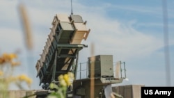资料照片：部署在波兰东南部的美国陆军“爱国者”导弹系统。(2024年9月4日)