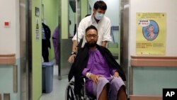 公民黨成員曾健超10月15日醫院檢查後的資料照片