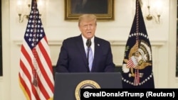 特朗普总统在其支持者冲击国会大厦次日（1月8日），在华盛顿发表讲话。