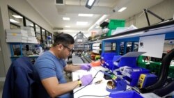 ຮຽນຄໍາສັບພາສາອັງກິດໃນຂ່າວ Sophisticated ແປວ່າ ສະຫຼັບຊັບຊ້ອນ ຫຼື ເກັ່ງ ແລະສະຫຼາດ