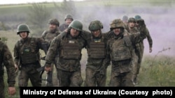 عکس آرشیف از گروهی از سربازان اوکراینی