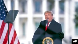 2021年1月6日，特朗普在華盛頓抗議拜登獲得總統選舉團認證時發表講話。（美聯社照片）