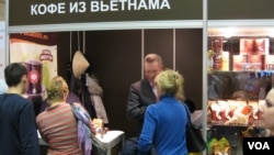 莫斯科一次展览会上展出的越南高山咖啡。越南已同俄罗斯主导的欧亚经济共同体签订了自由贸易协议。新加坡将紧随其后。