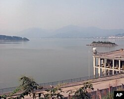 三峽大壩前形成的湖泊