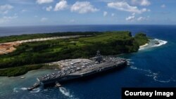 美国罗斯福号航母2017年11月4日离开关岛出海执行任务（美国海军照片）