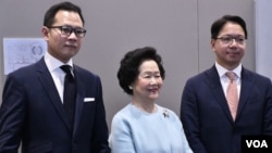 香港立法會議員郭榮鏗(左起)、前政務司司長陳方安生、立法會議員莫乃光共同召開記者會總結訪美行程。(美國之音湯惠芸攝)