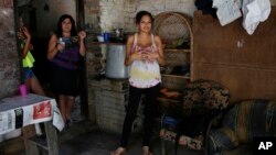 一名哥倫比亞17歲婦女懷孕20週在當地醫院證實染上寨卡病毒。