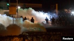 美國密蘇里州城市聖路易斯郊外的弗格森社區發生騷亂