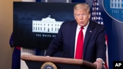 特朗普总统在白宫布雷迪新闻简报室对记者讲话。(2020年5月22日)