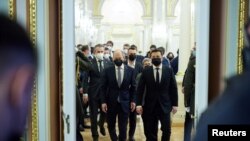 Олаф Шольц и Владимир Зеленский на встрече в Киеве