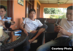 在莫桑比克的水东籍象牙走私团伙成员（从左至右：谢兴帮、欧海强和王康文）（图片来源：EIA）