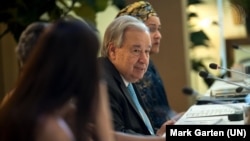 联合国秘书长古特雷斯会见可持续发展目标(SDG)倡导者。(2025年9月20日) 