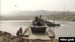 美韓舉行聯合渡河訓練（視頻截圖）