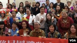 台灣新住民在立法院展示他們的創意產品（齊勇明拍攝）