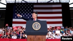 美國總統特朗普在佛羅里達州與支持者舉行競選集會。（2019年5月8日）