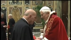 2013-02-28 美國之音視頻新聞: 教宗本篤16世在星期四晚辭職