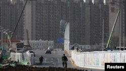 北京一處居民樓建築工地附近的街景。 （2021年1月13日）